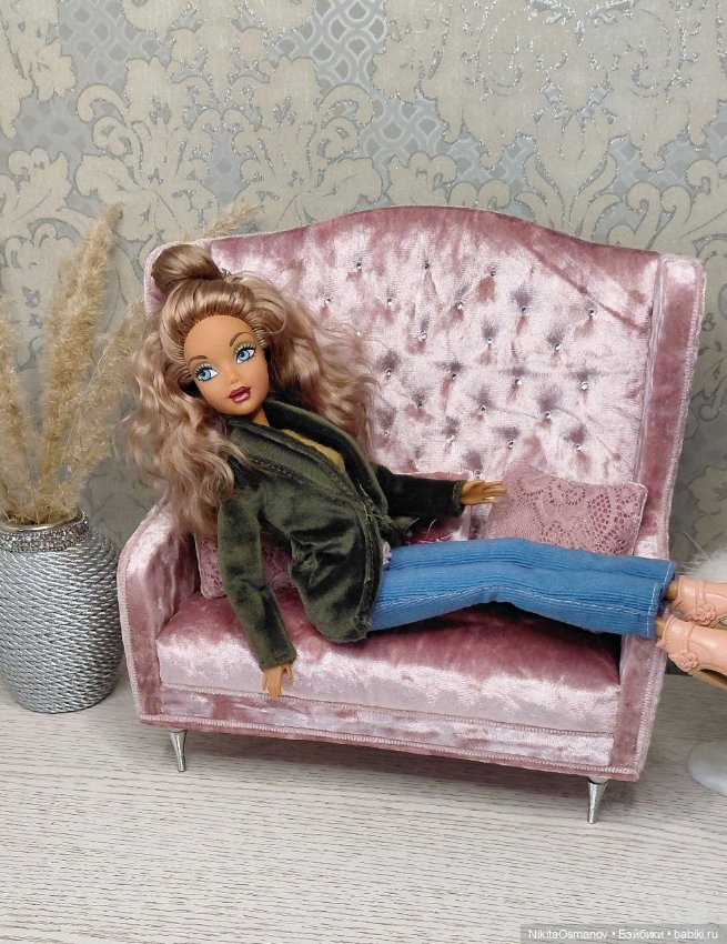 Мебель бархатный диван для кукол Паола, Рейна, Блайз, Барби 1:6 (фото 8)