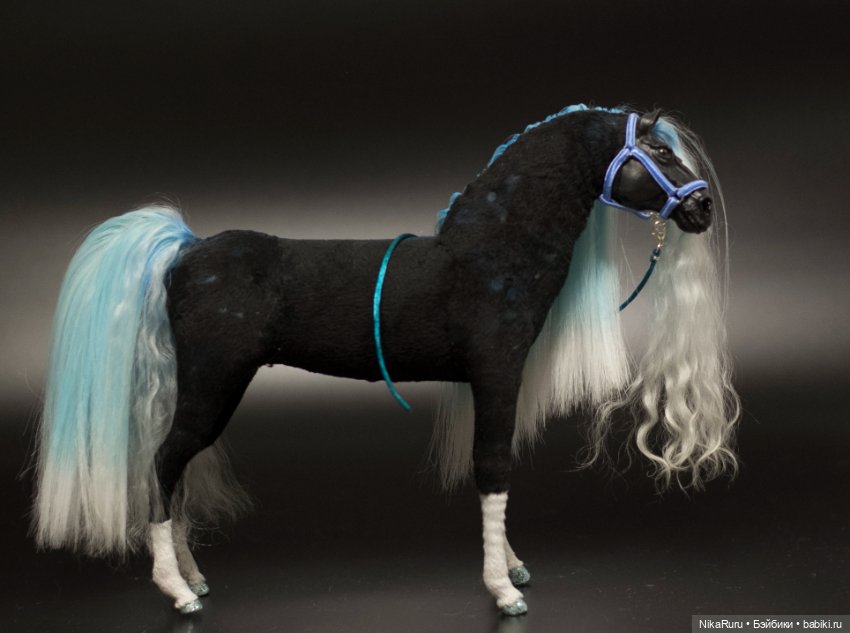 Лошадь, подвижная в смешанной технике (фото 5)