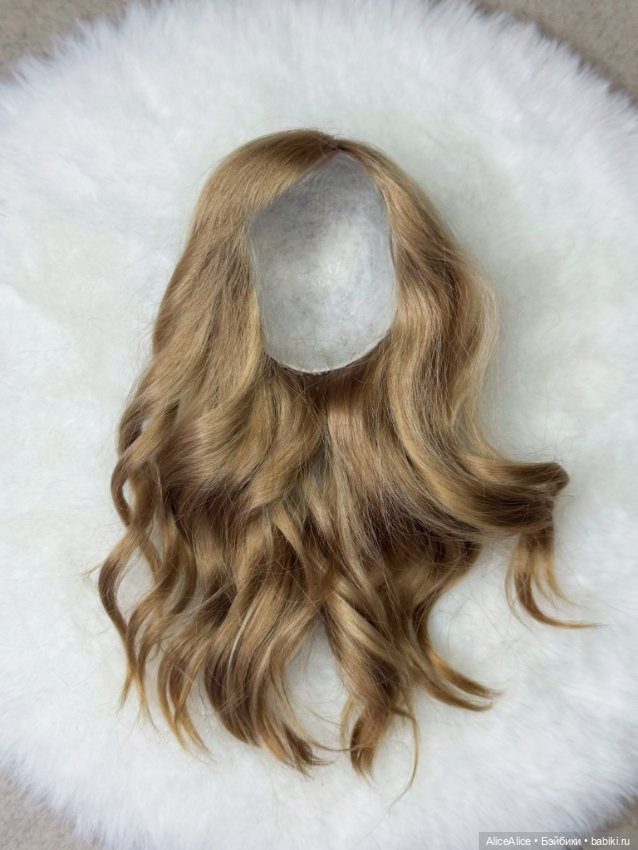 Парик на кукол Н. Лосевой