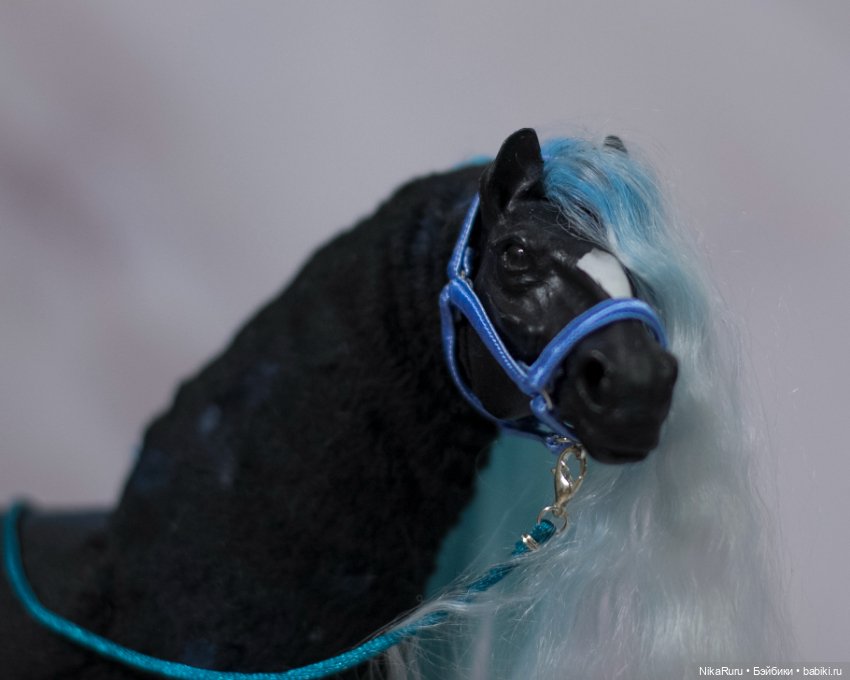 Лошадь, подвижная в смешанной технике (фото 7)