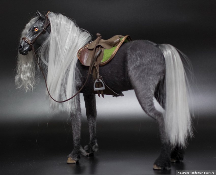 Лошадь для Барби, подвижная в смешанной технике, конь формат 1/6 (фото 2)