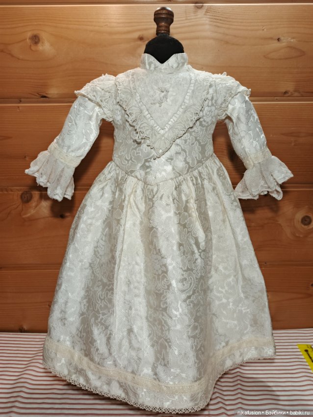 Платье на антикварную или винтажную куклу рост 65-70 см