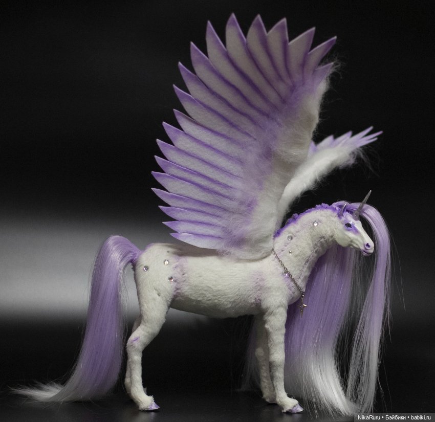 Пегас в смешанной технике, лошадь, единорог, аликорн