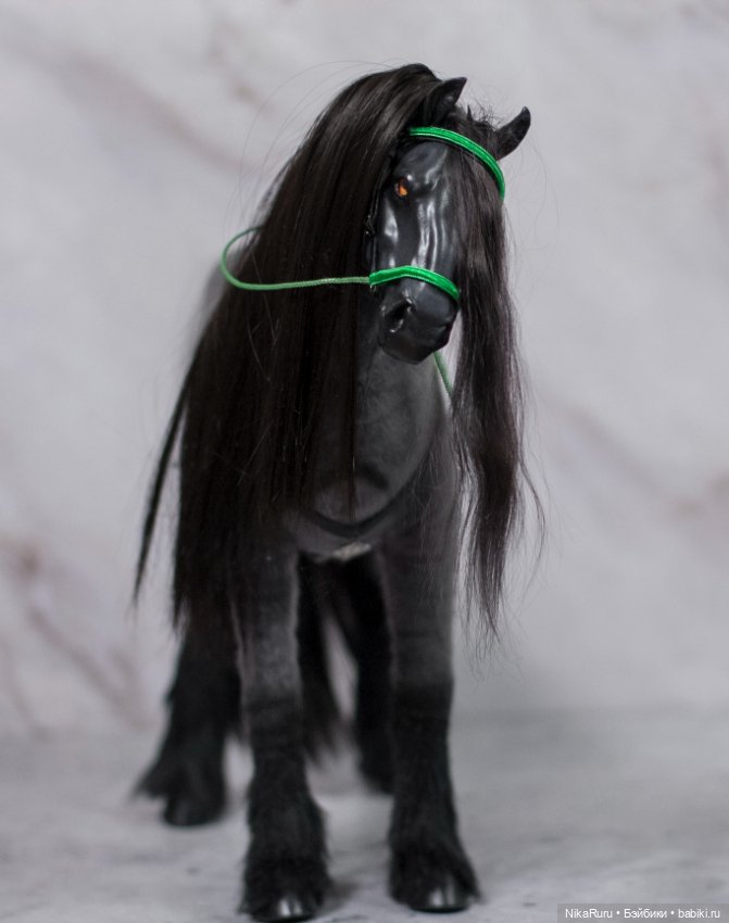 Лошадь для Барби, подвижная в смешанной технике, конь формат 1/6