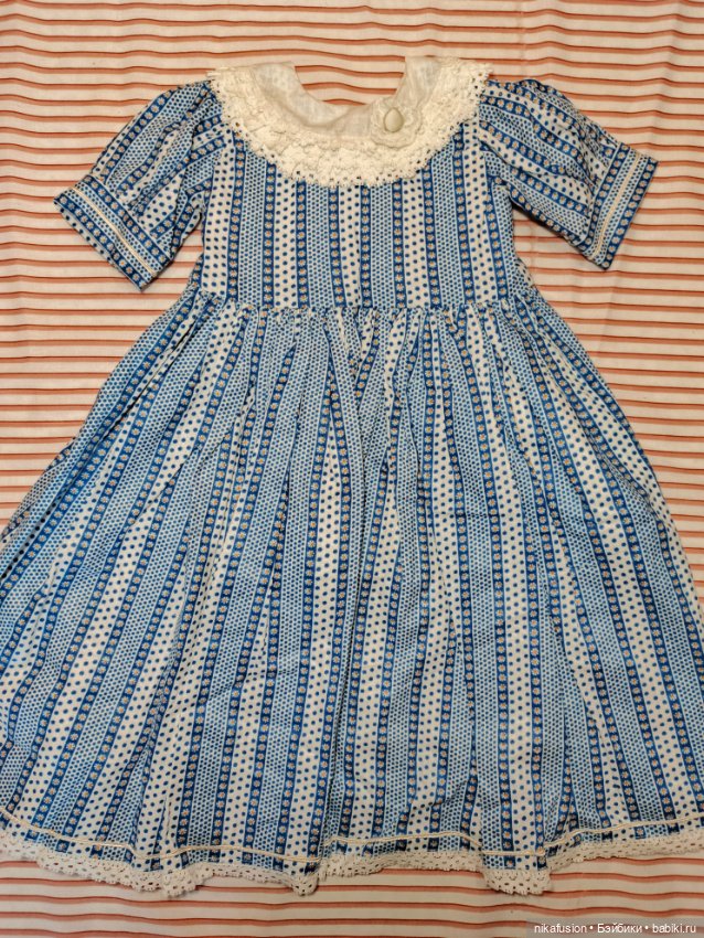 Платье и фартук на винтажную или антикварную куклу ростом 60-65 см (фото 5)