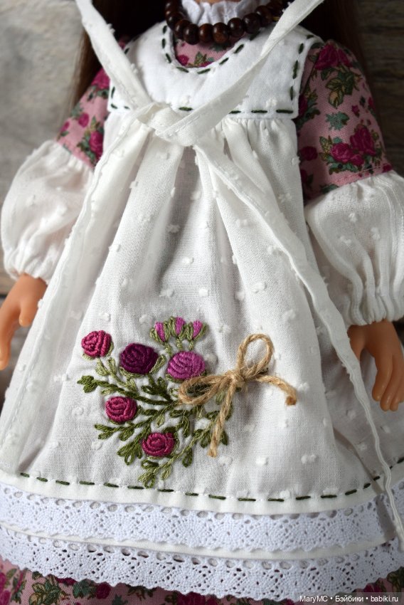 Комплект с вышивкой "Розы" на Паола Рейна (фото 2)