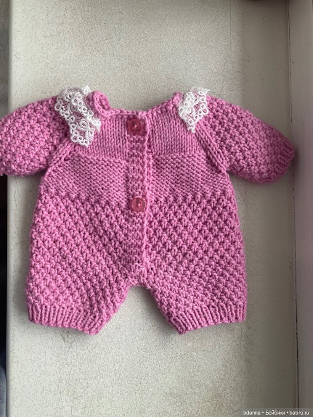 Вязанные комбинезоны для кукол (фото 5)