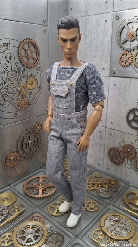 Китайский шарнирный парень (псевдо Адонис)