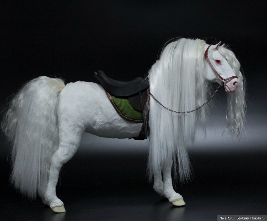 Лошадь для Барби, подвижная в смешанной технике, конь формат 1/6 (фото 4)