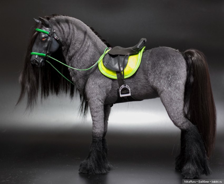 Лошадь для Барби, подвижная в смешанной технике, конь формат 1/6