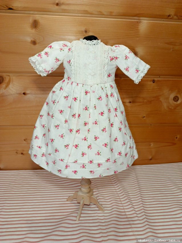 Платье на куклу ростом 40 см