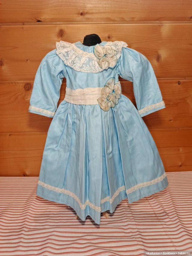 Платье на антикварную или винтажную куклу рост 55 см