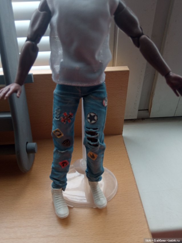 Подставка для кукол — Подставки