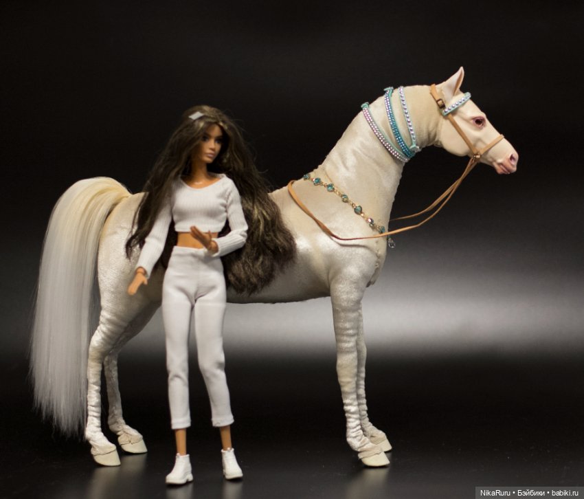 Лошадь для Барби, подвижная в смешанной технике, конь формат 1/6