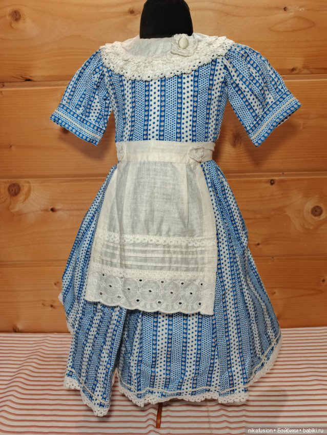 Платье и фартук на винтажную или антикварную куклу ростом 60-65 см (фото 3)