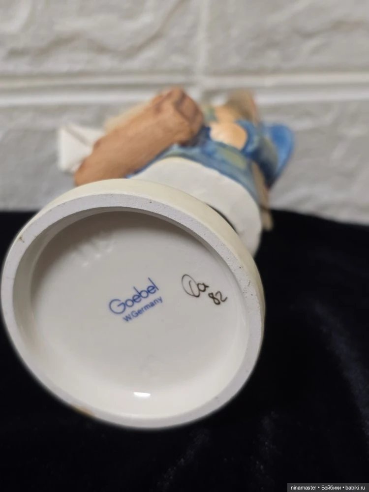 Goebel Hummel. Почтальон. 14 см, 1982 г (фото 10)