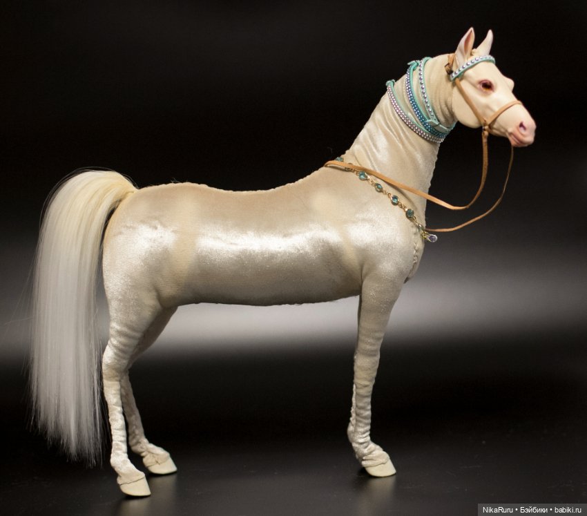 Лошадь для Барби, подвижная в смешанной технике, конь формат 1/6 (фото 3)