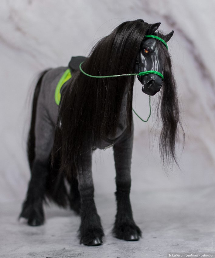 Лошадь для Барби, подвижная в смешанной технике, конь формат 1/6