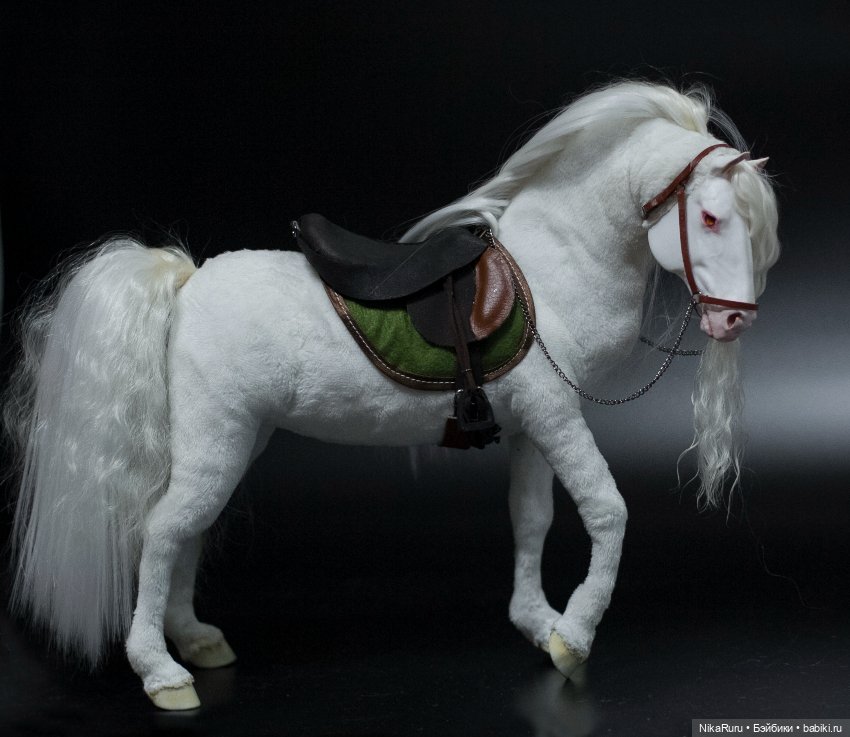 Лошадь для Барби, подвижная в смешанной технике, конь формат 1/6 (фото 10)