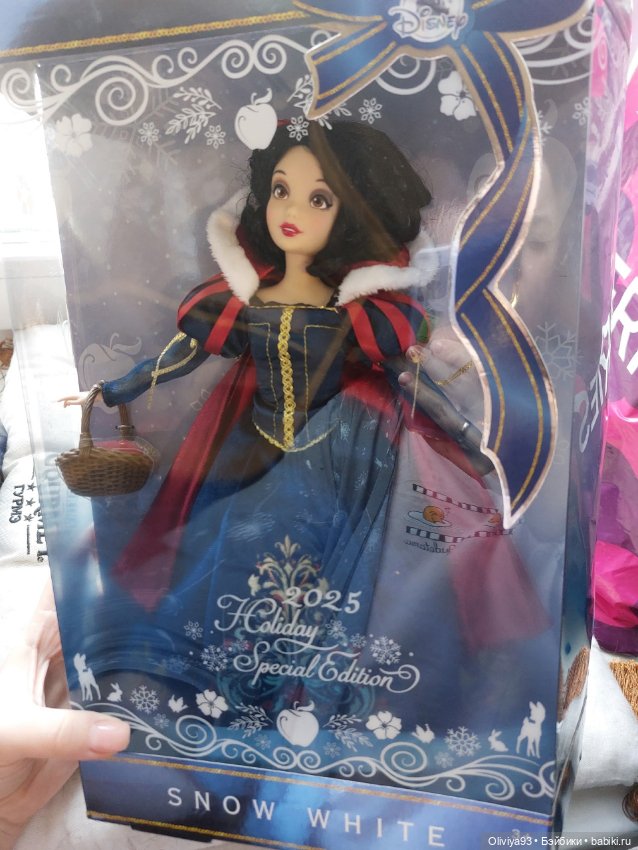 Кукла Disney Store Official Snow White 2025 Holiday Special Edition Doll (фото 2)