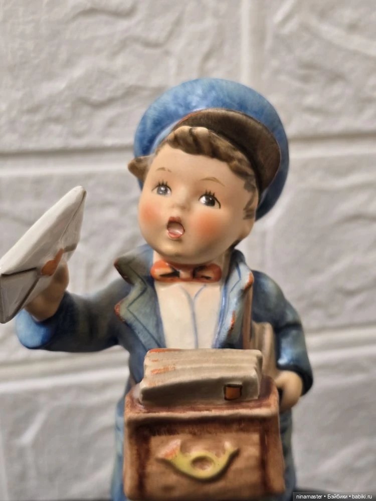Goebel Hummel. Почтальон. 14 см, 1982 г (фото 7)