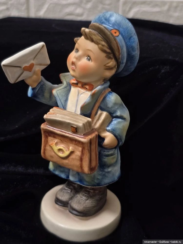 Goebel Hummel. Почтальон. 14 см, 1982 г (фото 2)