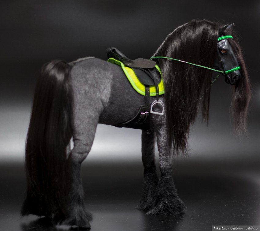 Лошадь для Барби, подвижная в смешанной технике, конь формат 1/6 (фото 2)