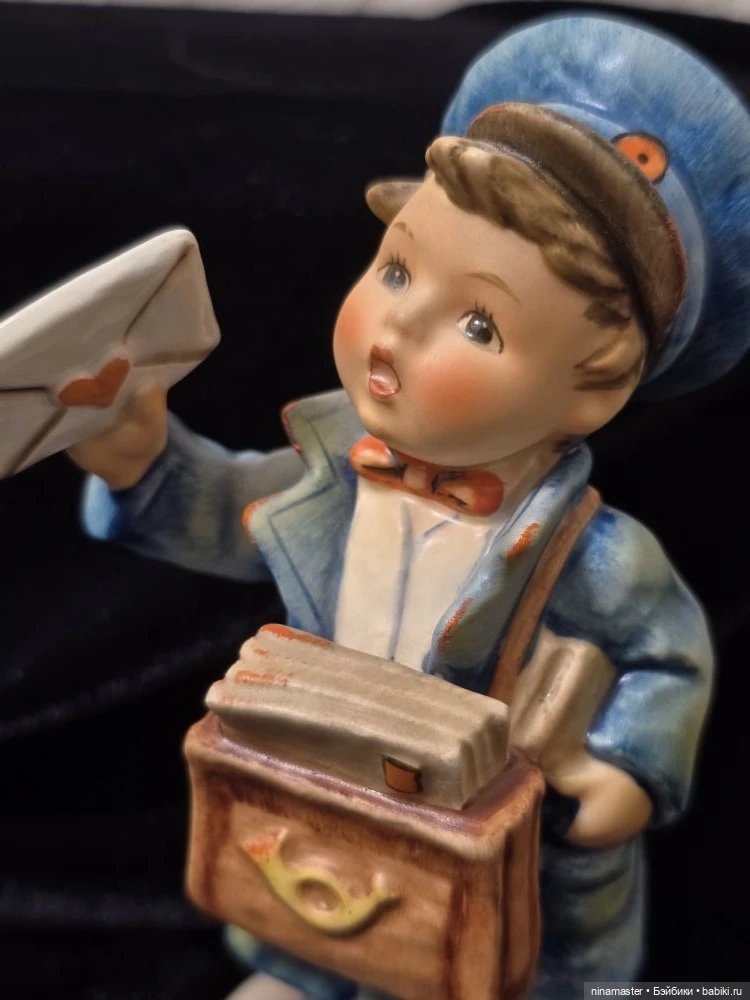 Goebel Hummel. Почтальон. 14 см, 1982 г (фото 3)