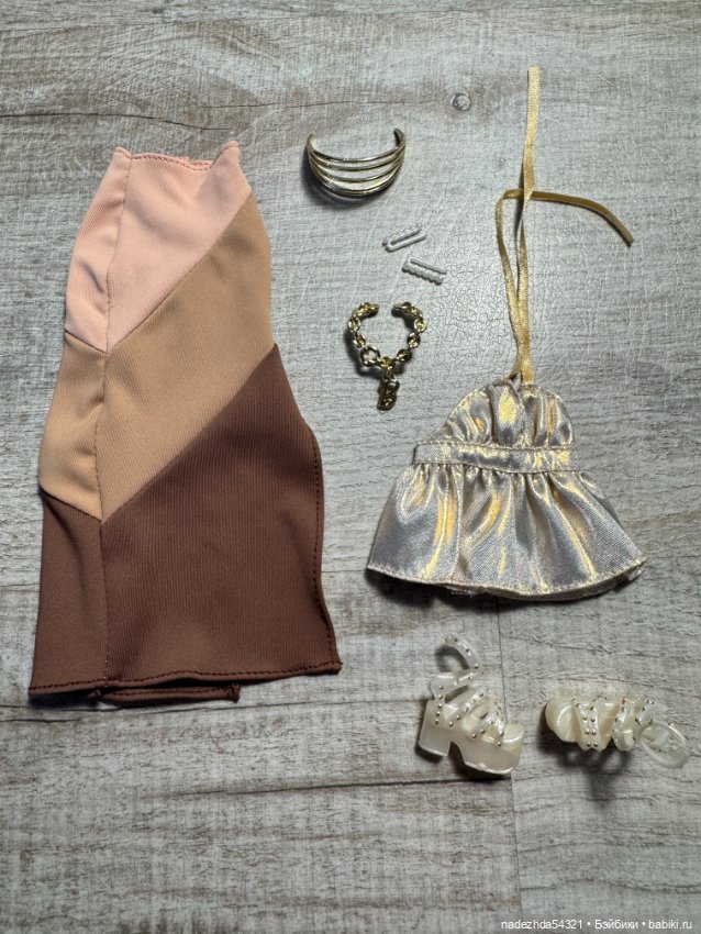 Аутфит из конструктора №1 Барби Анны Лары (2)