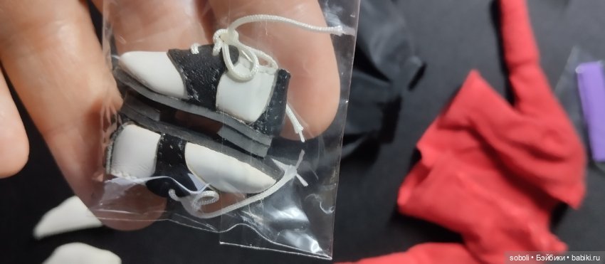 Полный новый аутфит Поппи Боулинг (фото 2)