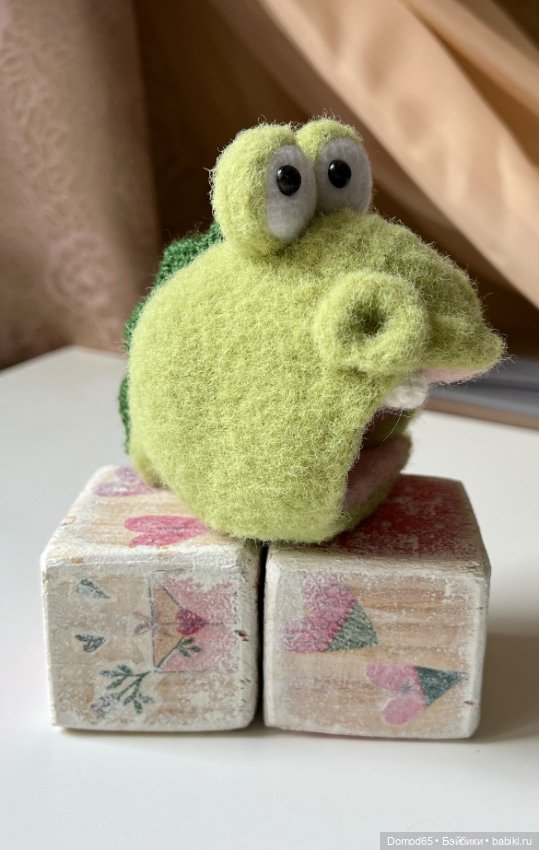 Шапка крокодил на об11 или куклу с размером головы 14-15 см (фото 5)