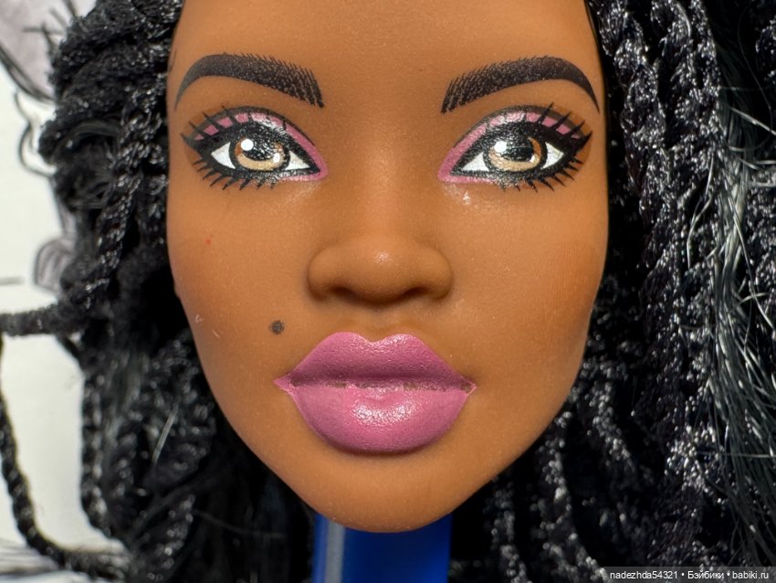 Голова Барби Элль из конструктора №2 (фото 6)