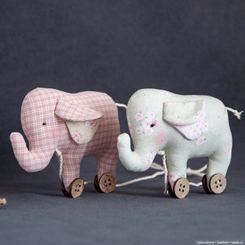 Игрушки для кукол - слоники