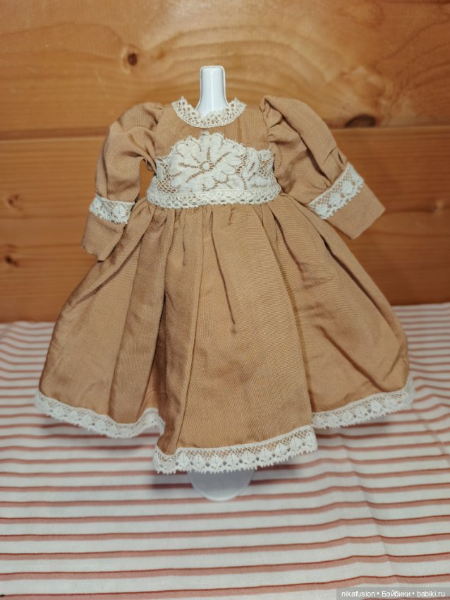 Платье из шелка на антикварную или винтажную куклу рост 20-22 см