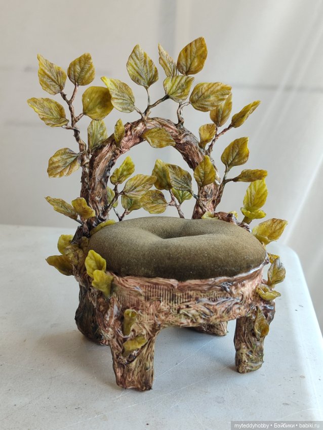 Стульчик, пуфик, кресло для небольших кукол (фото 4)