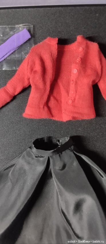 Полный новый аутфит Поппи Боулинг (фото 4)