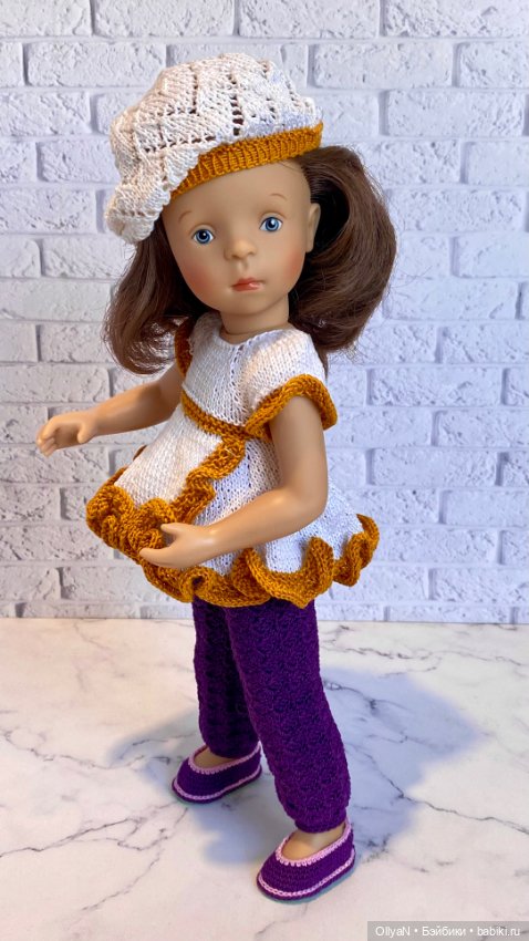 Вязаные наряды на разных кукол (фото 10)