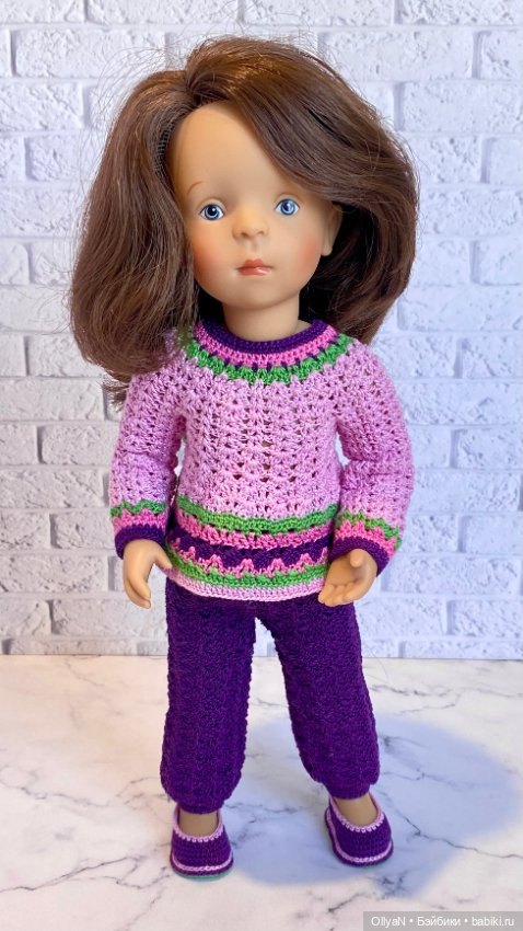 Вязаные наряды на разных кукол (фото 7)