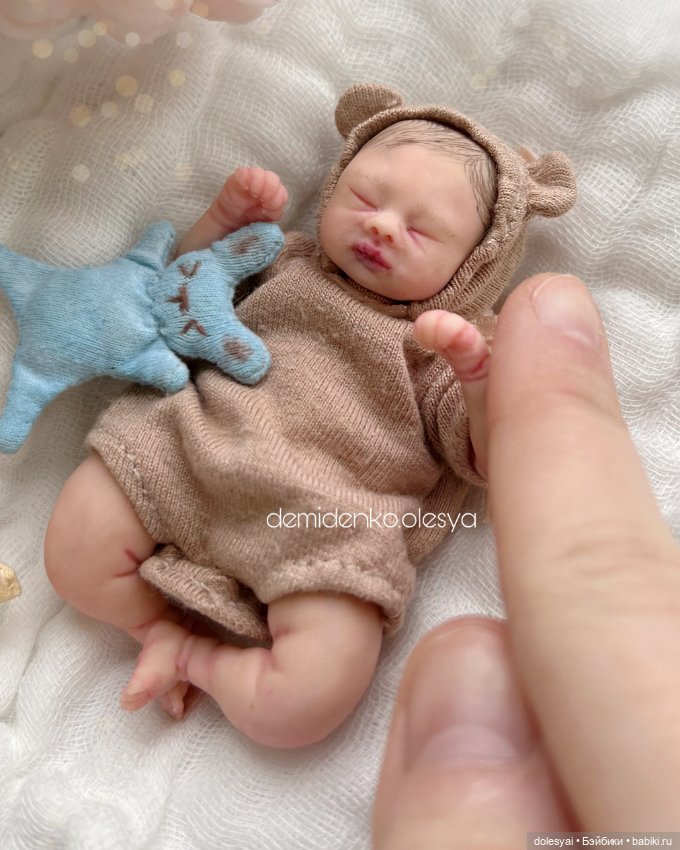 Миниатюрная кукла младенец Коленька (фото 4)