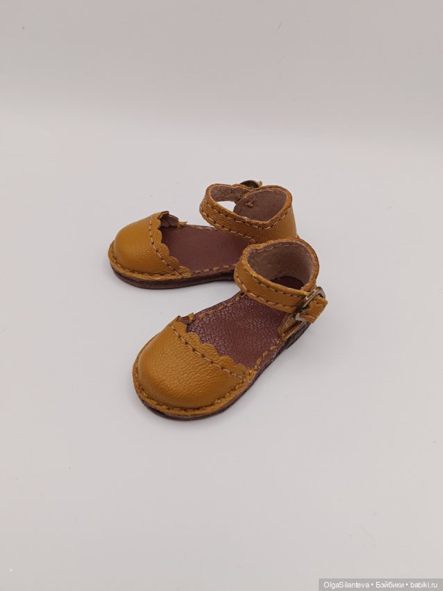 Обувь для руби ред 37 см — Обувь для кукол (фото 3)