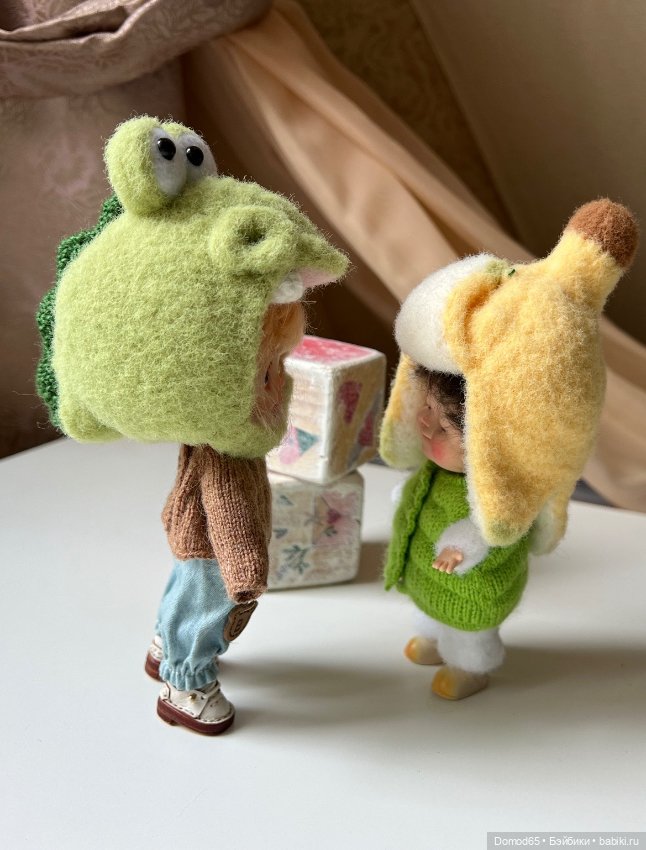 Шапка банан для кукол об11 или с размером головы 14-15 см (фото 3)