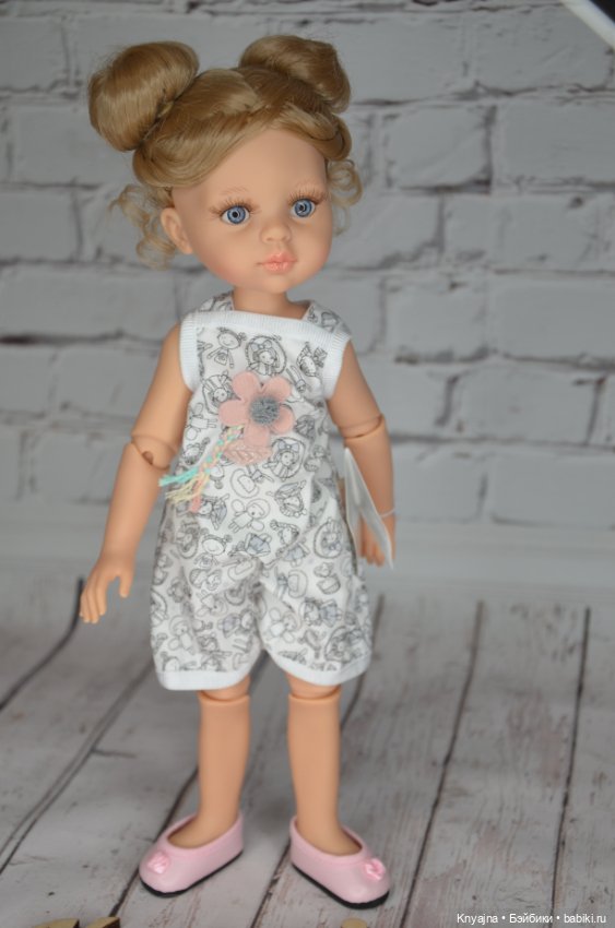 Валерия от Паола Рейна на шарнирном теле в аутфите в фирменной коробке (фото 3)