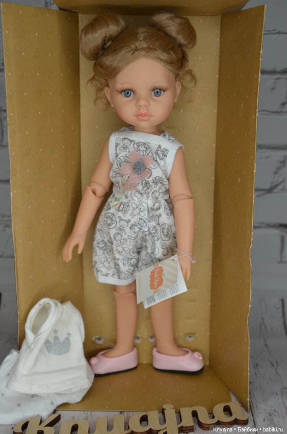 Валерия от Паола Рейна на шарнирном теле в аутфите в фирменной коробке (фото 10)