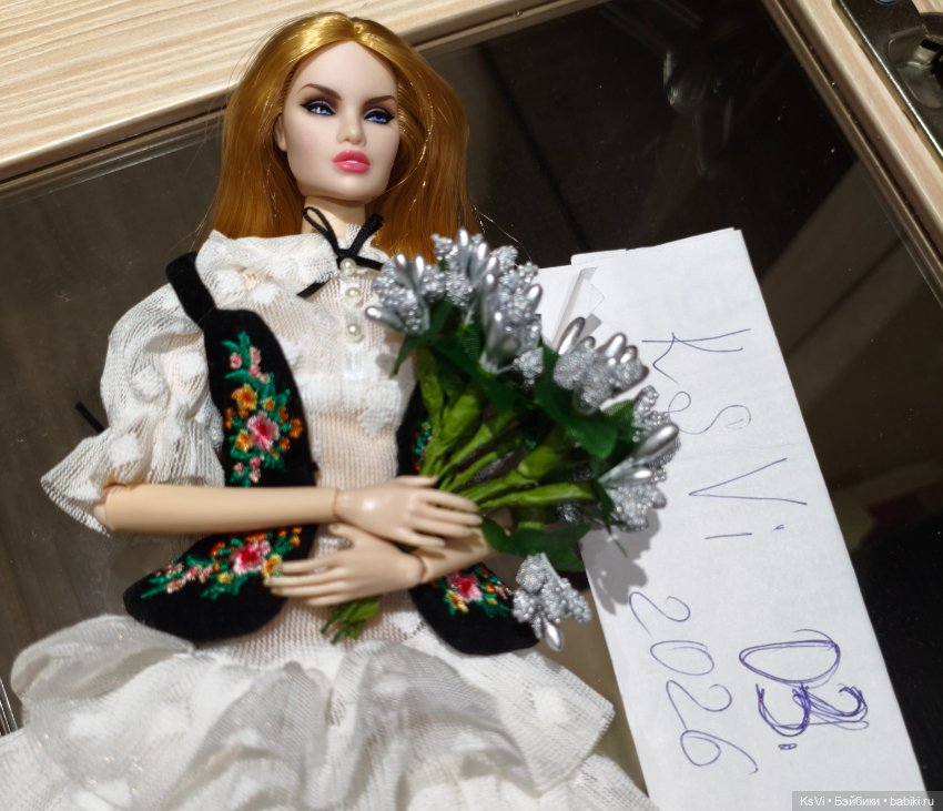 Erin Salston She owns everything (фото 6)