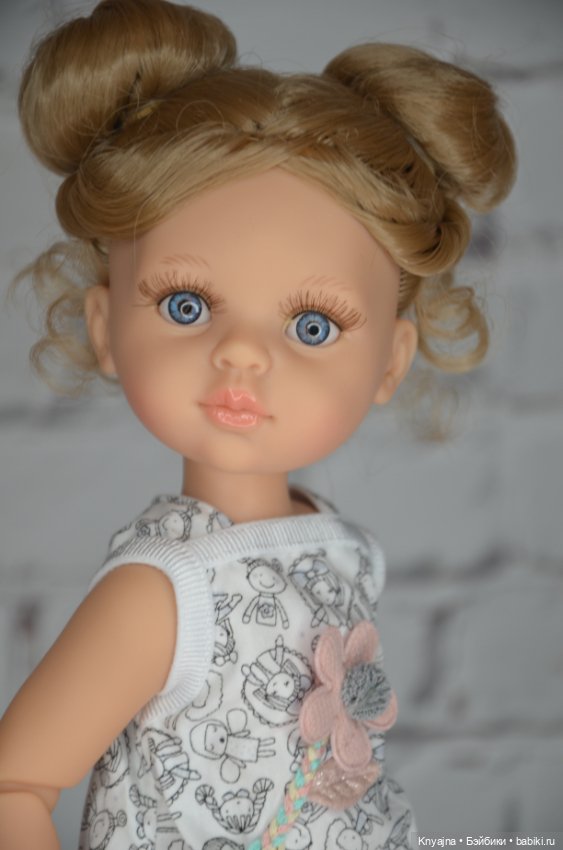 Валерия от Паола Рейна на шарнирном теле в аутфите в фирменной коробке (фото 6)