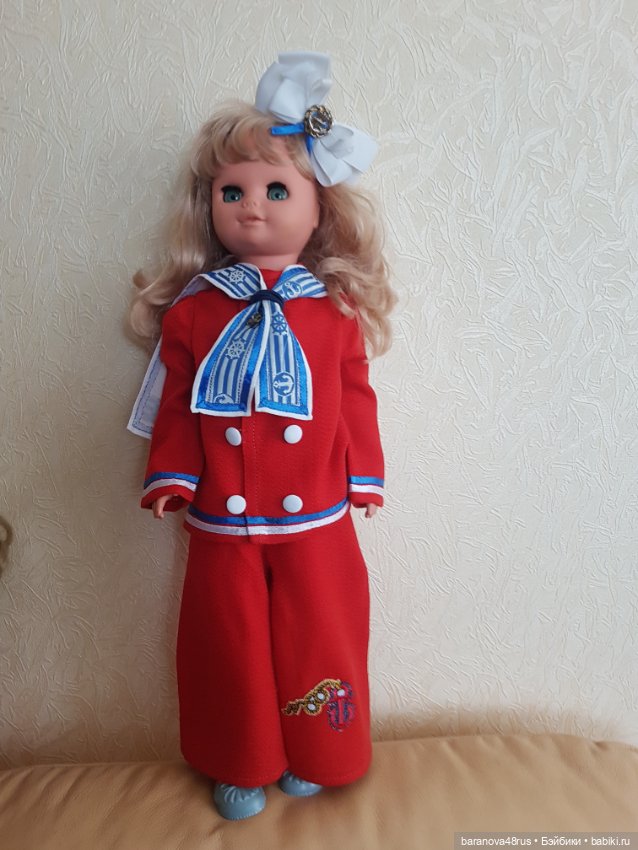 Брючный костюм в морском стиле для любых куколок