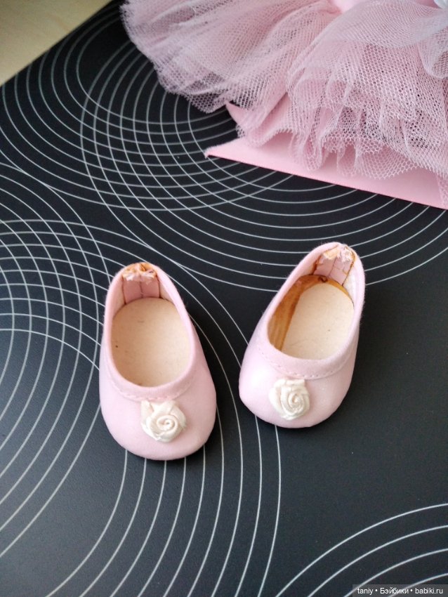 Фабричный аутфит Карлы Балерины Паола Рейна 2011 года (фото 5)