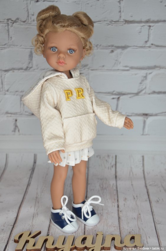 Новый полный аутфит Ньевес от Паола Рейна