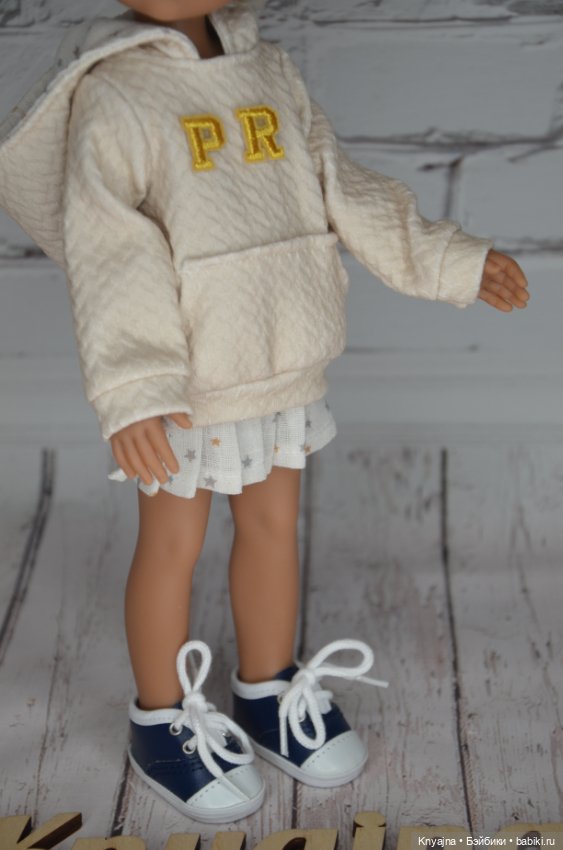 Новый полный аутфит Ньевес от Паола Рейна (фото 2)