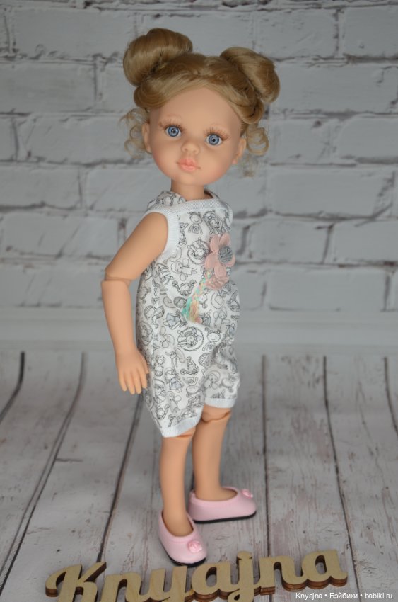 Валерия от Паола Рейна на шарнирном теле в аутфите в фирменной коробке (фото 4)